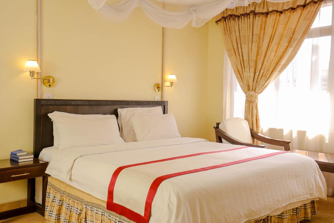 New Safari Hotel Arusha Buitenkant foto