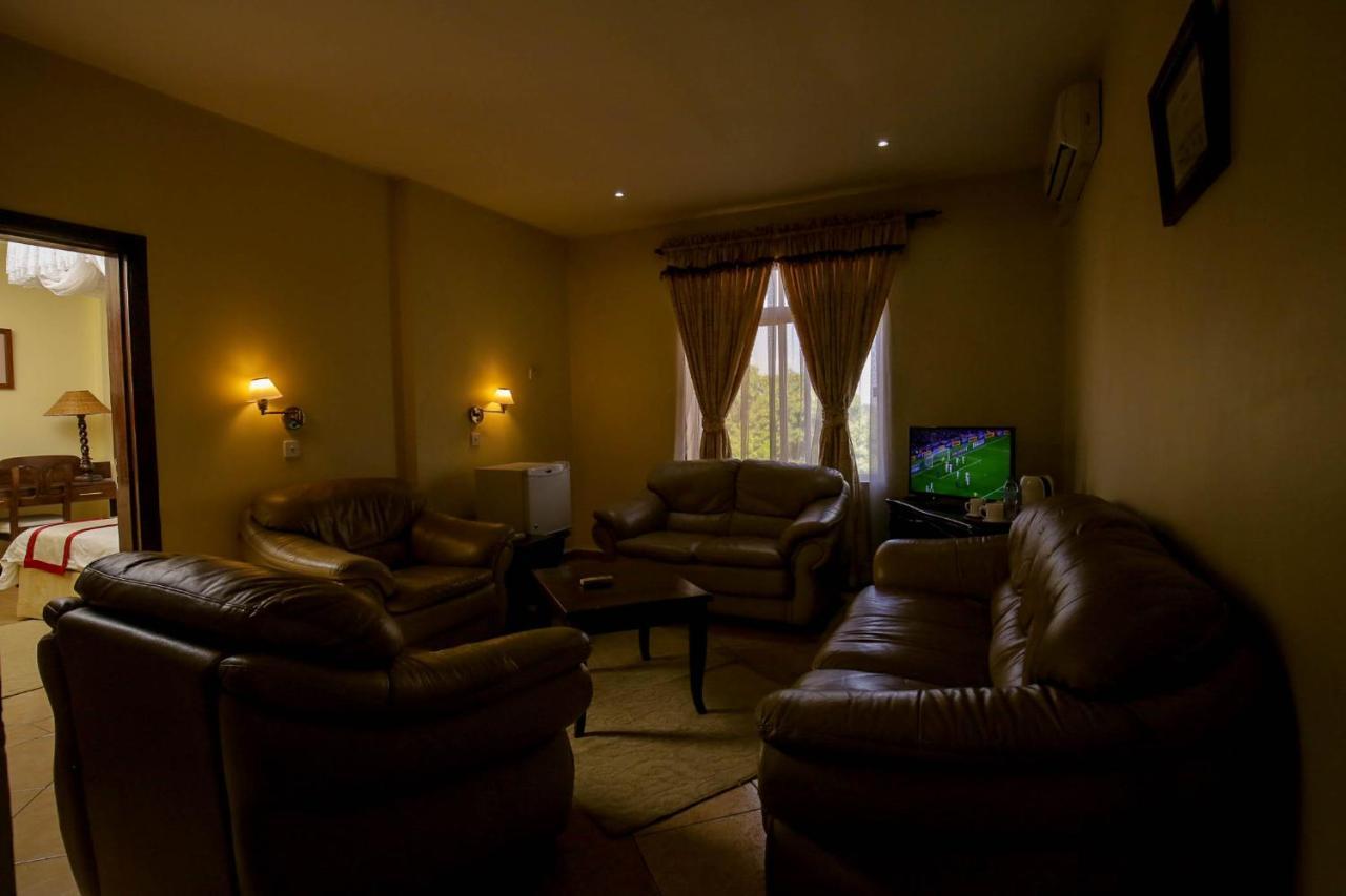New Safari Hotel Arusha Buitenkant foto