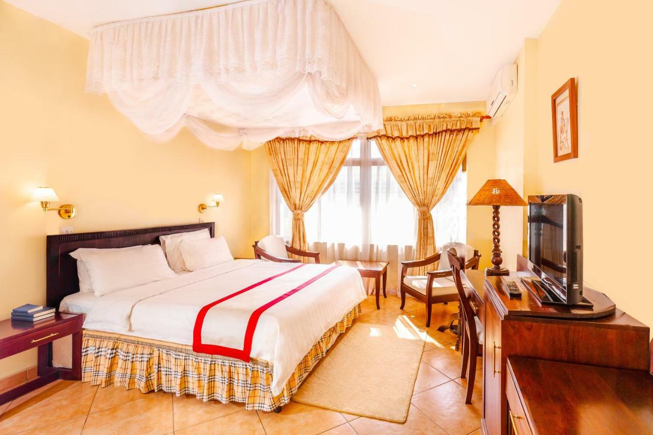 New Safari Hotel Arusha Buitenkant foto